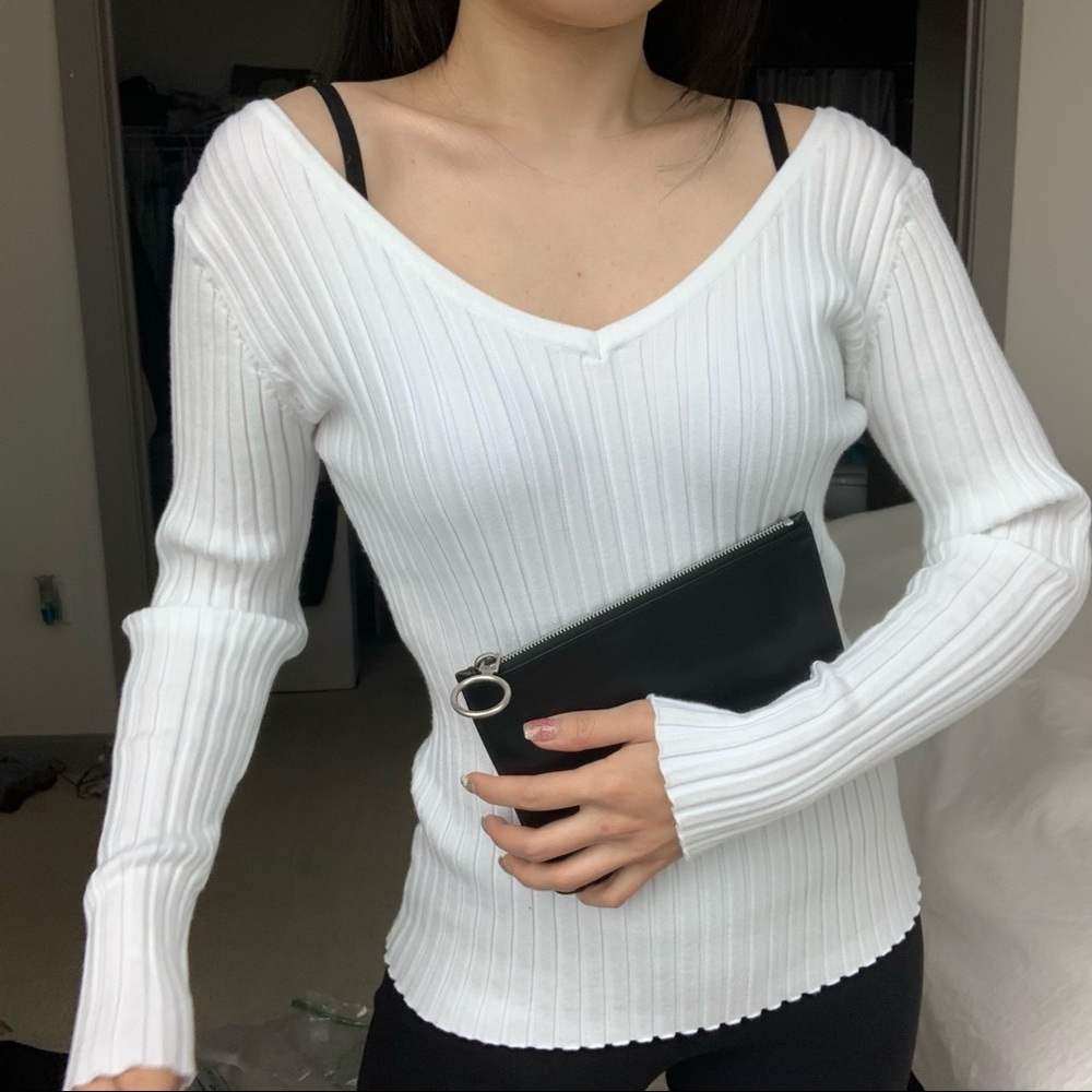 White ribbed soft sweatshirt long sleeve